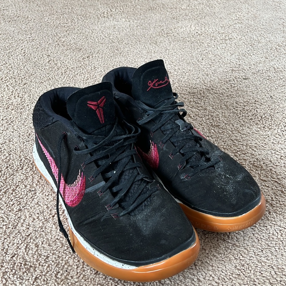 Nike Kobe AD Mid EP speckled gum
